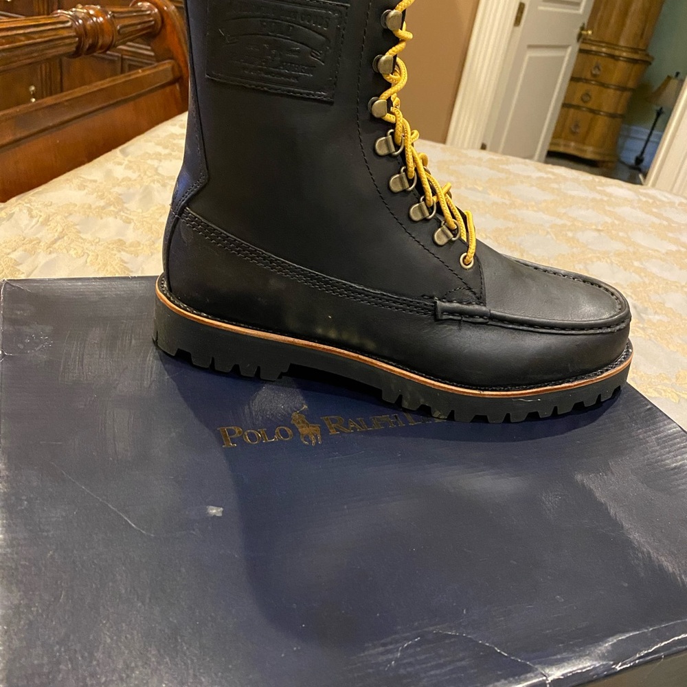 Men’s Polo boots lace up new never worn